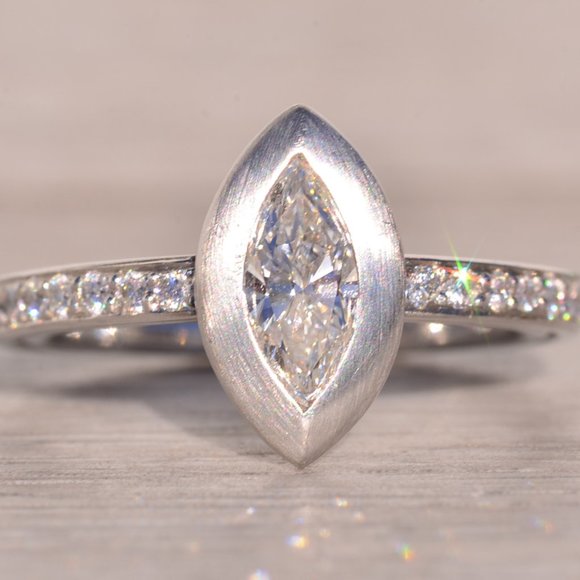 Designer Diana Vincent Signed Marquise Engagement Ring in Platinum - Picture 6 of 10